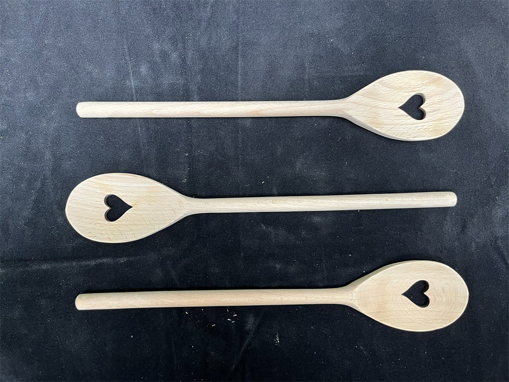 Heart Shape Beech Wood Cooking Tools 300mm